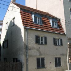 Kleinhaus mit Mansardsatteldach