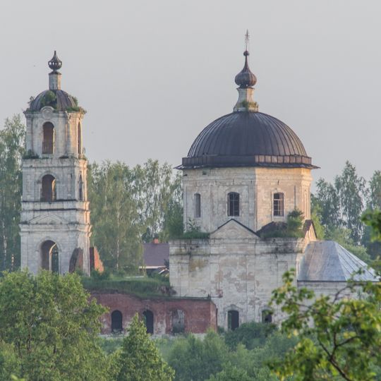 Преображенская церковь с живописью