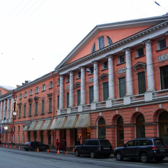 Maison aux quatre colonnades