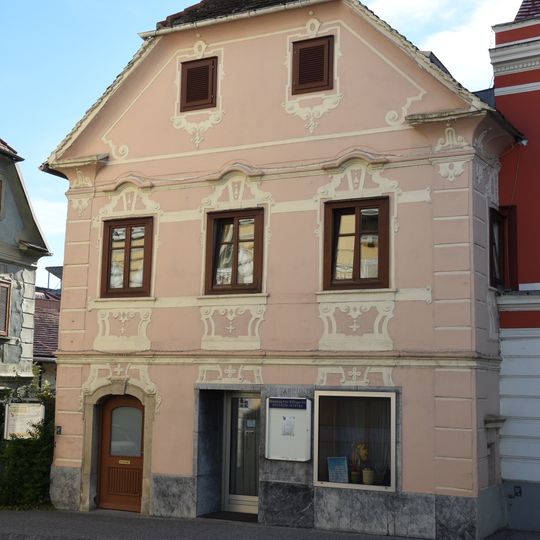 Wohn- und Geschäftshaus