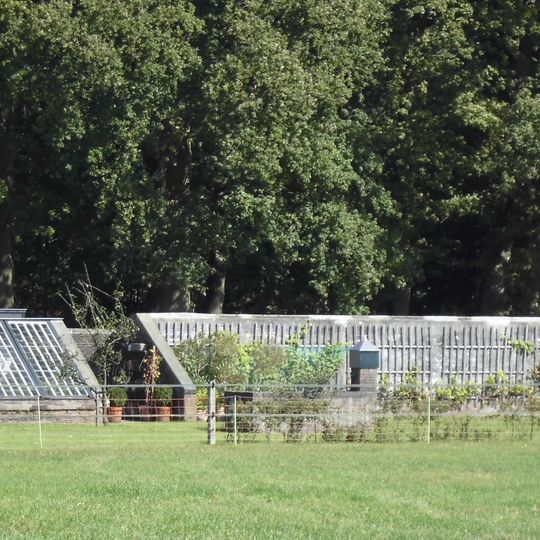 Huis Maarsbergen: bloemenkas en druivenkas