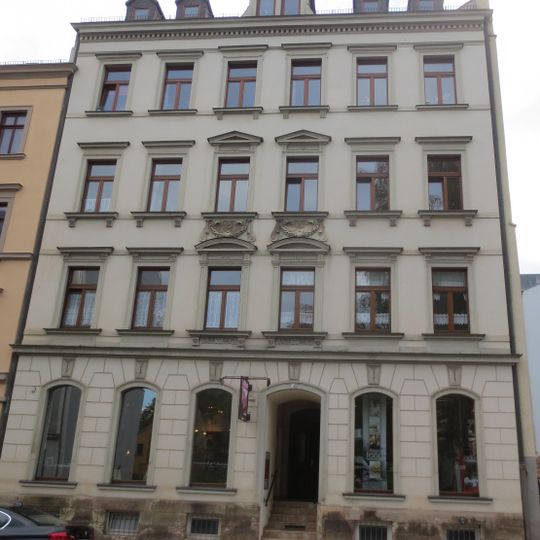 Mietshaus in geschlossener Bebauung Bergstraße 31