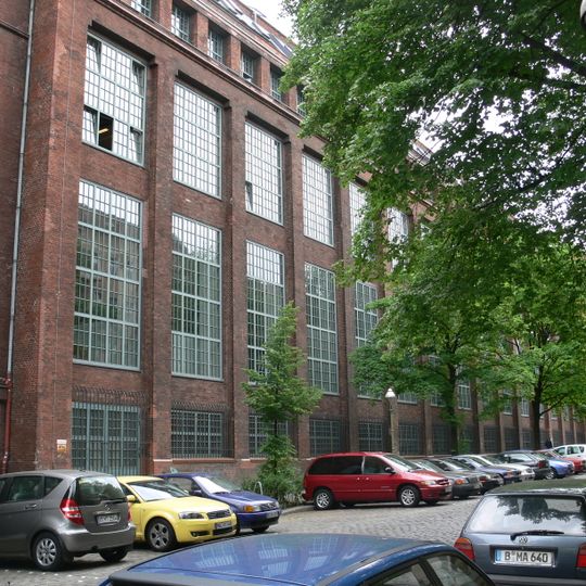 AEG-Neue Fabrik für Bahnmaterial