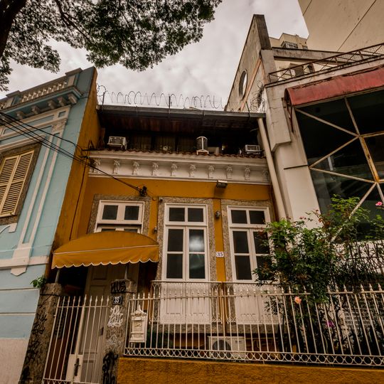 Rua Esteves Júnior, 35