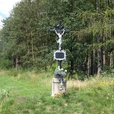 Kříž v lokalitě Na Vrchu jižně od Nového Knína