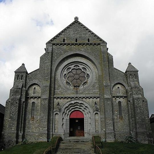 Église Saint-Aubin de Saint-Aubin-du-Cormier