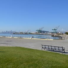 Middle Harbor Shoreline Park