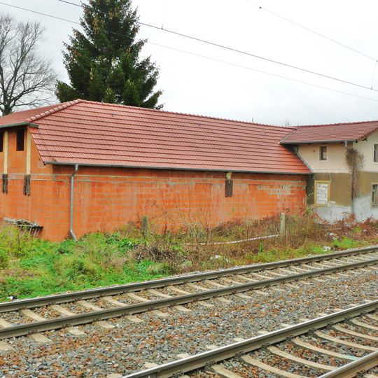 Empfangsgebäude des Bahnhofs Sörnewitzer Straße 70