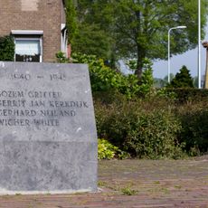 Monument bij de Gereformeerde kerk