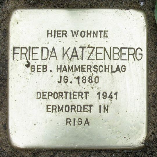 Stolperstein en memoria de Frieda Katzenberg