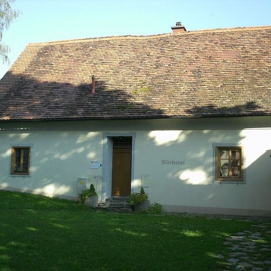 Bibliothek, Mesnerhaus, Nebengebäude