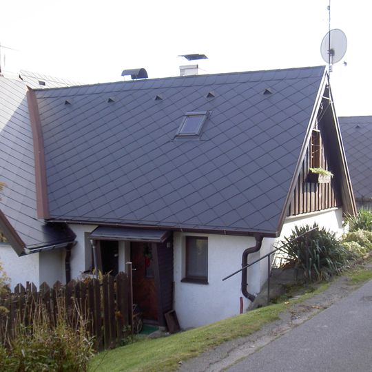 Venkovská usedlost - dvojdům čp. 82, če. 1