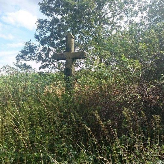 Kříž jižně od Blanice u rozcestí