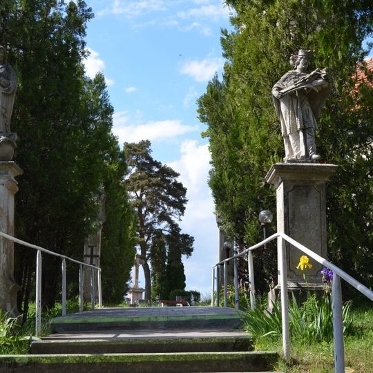 Socha sv. Jána Nepomuckého, podstavec