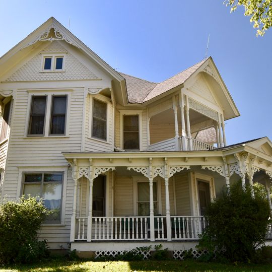 Woodbine Lincoln Highway and Brick Street Historic District