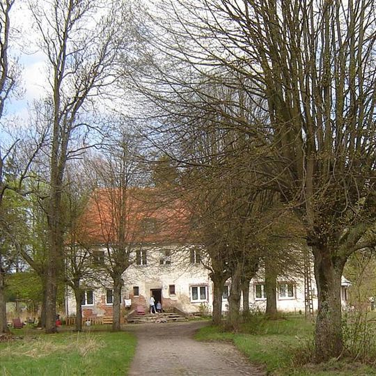 Park dworski z aleją dojazdową