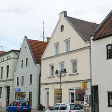 Wohn- und Geschäftshaus