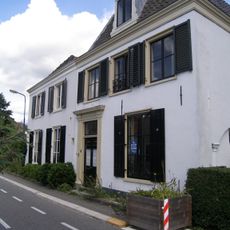 Woonhuis bestaand uit 2 woningen