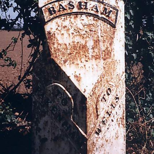 Milepost, c.200yds N of Lodge Farm