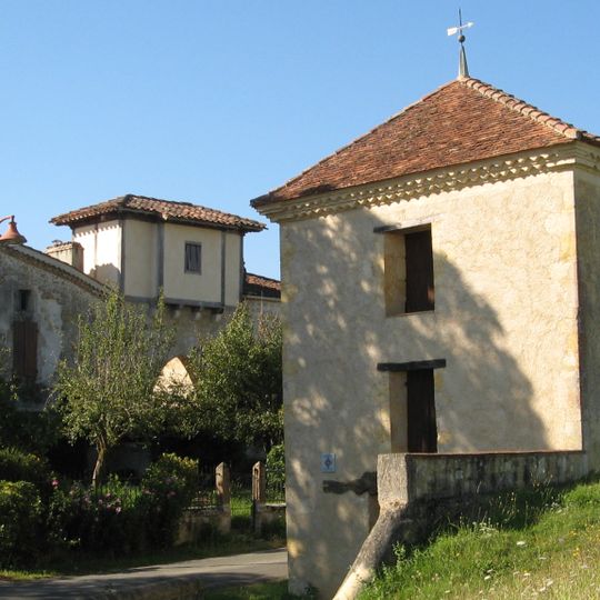 Pigeonnier-octroi de Maignaut-Tauzia