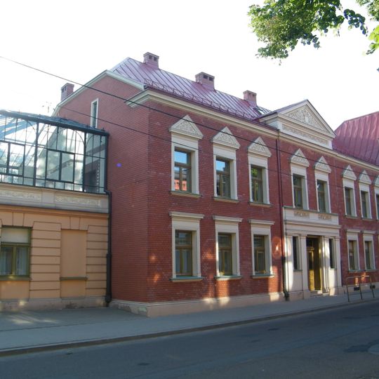 Piłsudskiego 12
