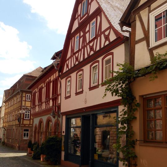 Wohn- und Geschäftshaus