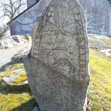 Uppland's runinskrifter 297