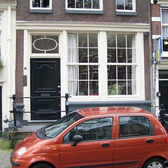 Huis met door een 20e-eeuwse trappentop beëindigde gevel