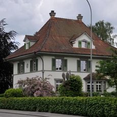 Former residential house with office / today children's home