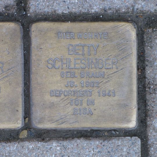 Stolperstein en memoria de Betty Schlesinger