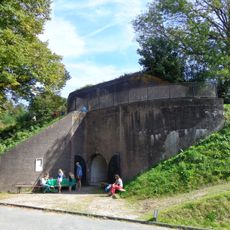Fort het Hemeltje: Bomvrije flankbatterij B, poterne en remise B