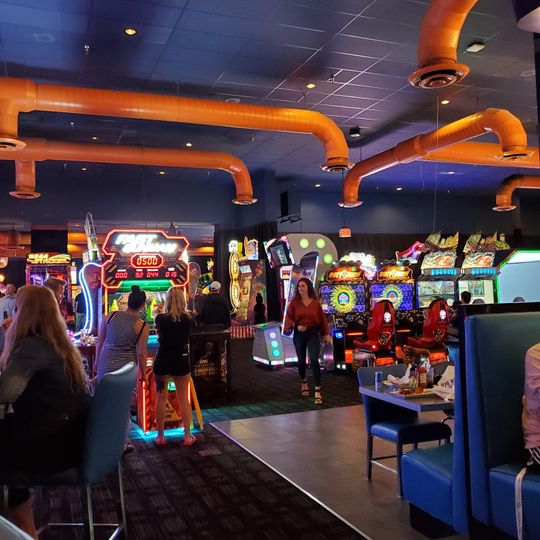 Dave & Buster's
