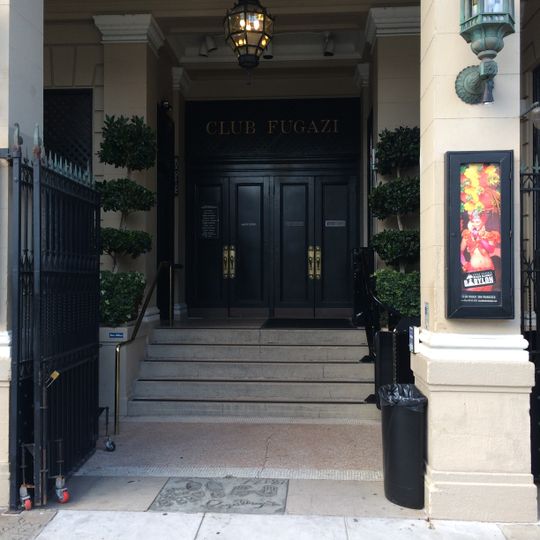 Casa Coloniale Italiana John F. Fugazi