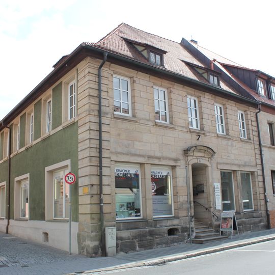 Friedrich-Ebert-Straße 18