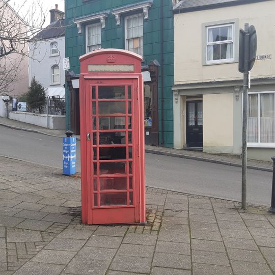 Telephone Call-Box By War Memorial,Market Squ.