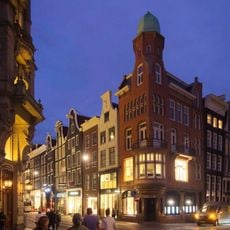 Pand met gevel onder rechte lijst