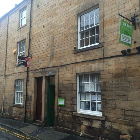 19 And 21, Sun Street