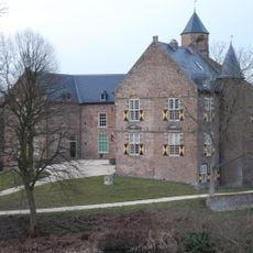 Waardenburg: hoofdgebouw
