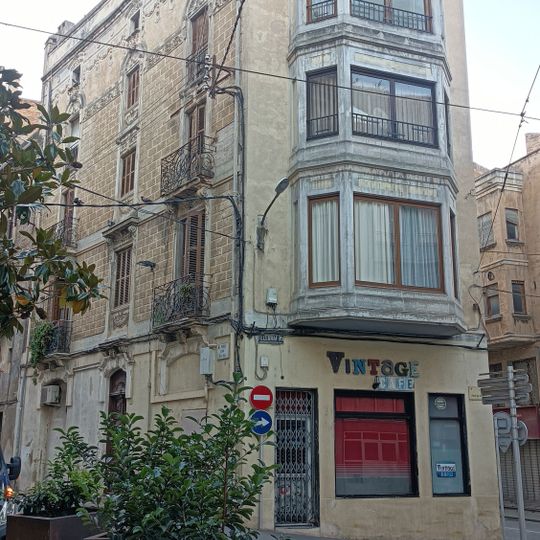 House in plaça Nova del Vall, 2