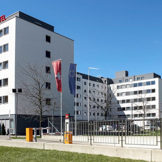 Ibis Zürich Messe Airport