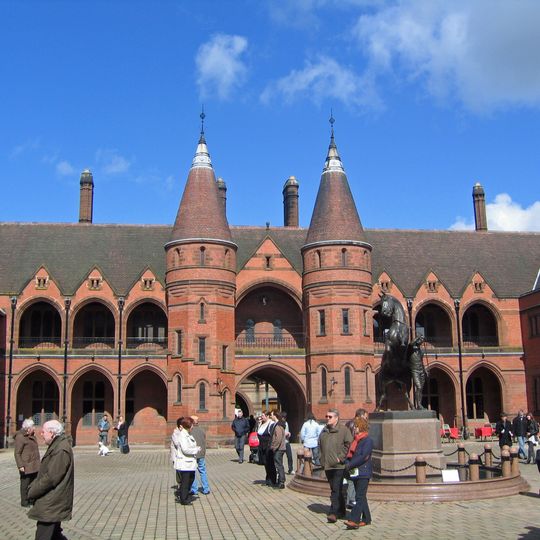 Stable Court north of Eaton Chapel