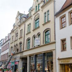 Hälfte eines doppelten Wohn- und Geschäftshauses in geschlossener Bebauung Innere Schneeberger Straße 2a