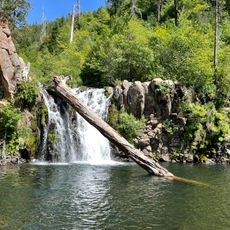 Hatchet Creek Falls
