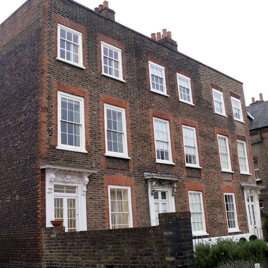 19,21 And 23, Kew Foot Road