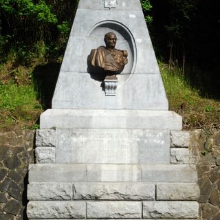 Memorial for count Goblet d'Alviella
