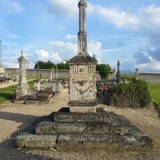 Croix de cimetière de Longuesse