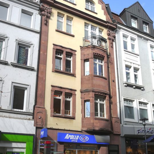 Wohn- und Geschäftshaus