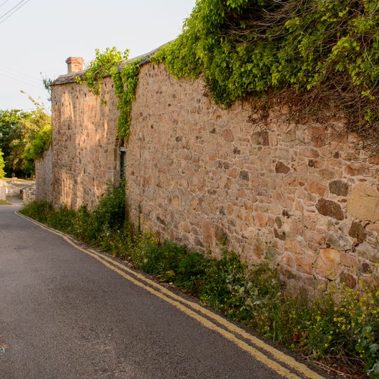 Kitchen Garden Walls At The Rear Of The Manor Office Qv., West End