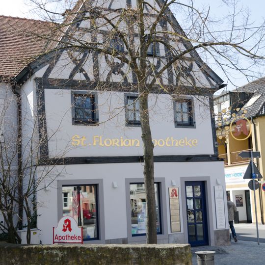 Wohn- und Geschäftshaus