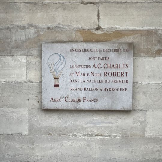 Monument du Jacques Charles et Marie-Noël Robert
